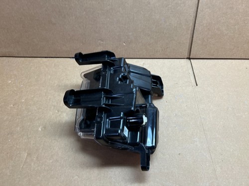 OEM 2024 2025 GMC ACADIA LED FOG LIGHT RIGHT SIDE RH NICE! - Picture 5 of 8