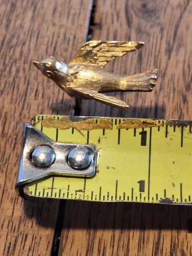 AVON Vintage Signed 3D Peace Dove Bird Brooch Lapel Pin Gold Tone Jewelry - Picture 9 of 16