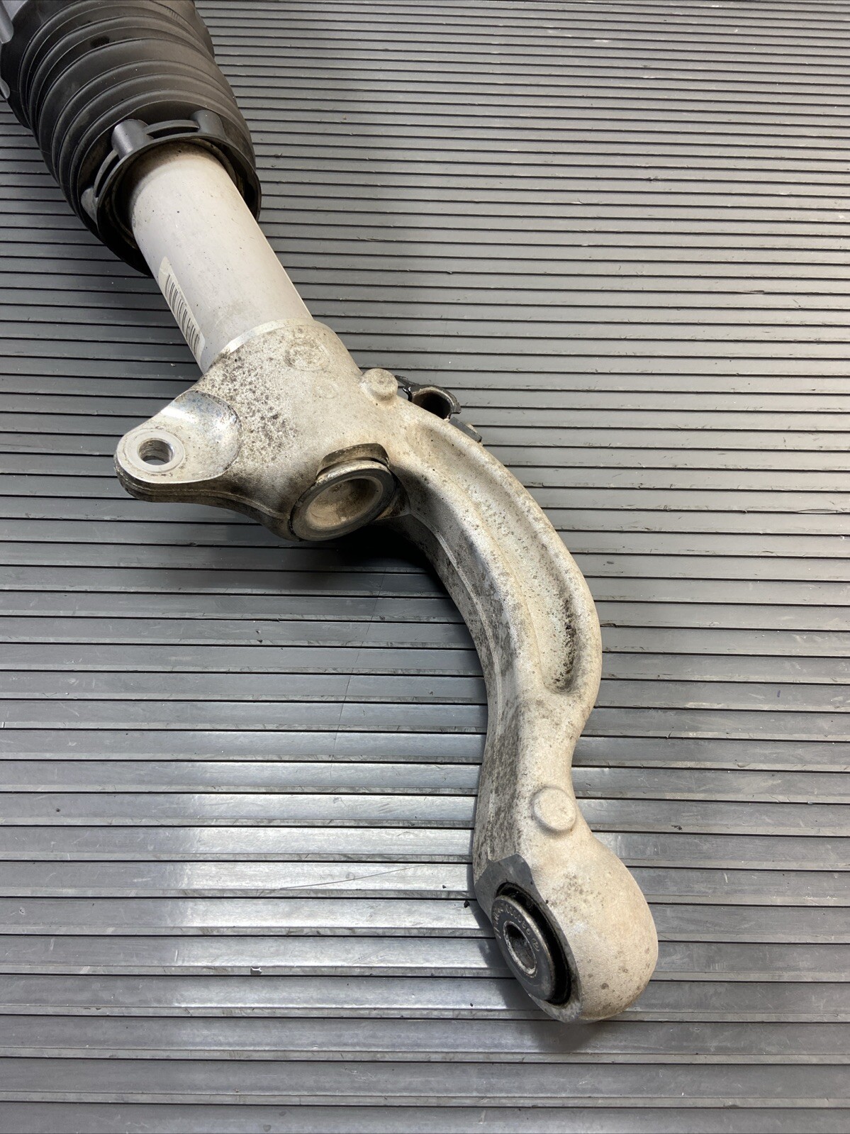 2017-2020 Maserati Levante Front Left Air Strut Shock Absorber OEM