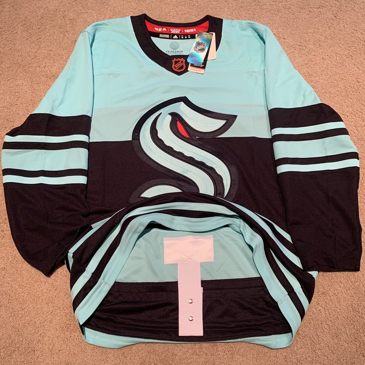SEATTLE KRAKEN size 52 (Large) 2022 Reverse Retro 2.0 ADIDAS NHL