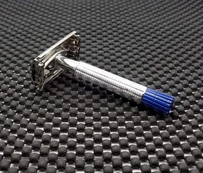 Vintage 1957 Gillette Blue Tip Super Speed DE Safety Razor C3 Stunning & Clean!