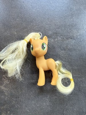 Little Pony Applejack figure