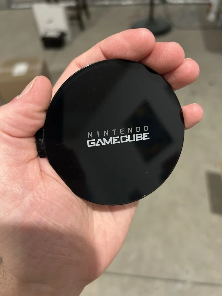 Nintendo GameCube OEM Центральная Крышка с Драгоценностями Логотип Эмблема Замена Детализированная/Восстановленная - Изображение 3 из 4