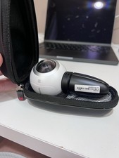 Samsung Gear 360 High Resolution VR Camera SM-C200 with Case and tripod