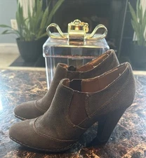 Sofft Zamora Kenya Suede Heel Boot Size 9M