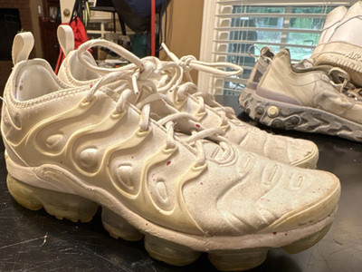 Nike Air VaporMax Plus White Platinum Cushioned Low Top Sneaker 924453-100
