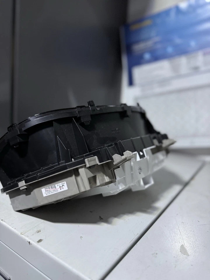 2015-2017 LEXUS RC350 F SPORT INSTRUMENT CLUSTER GAUGE SPEEDOMETER OEM - Image 2 of 3