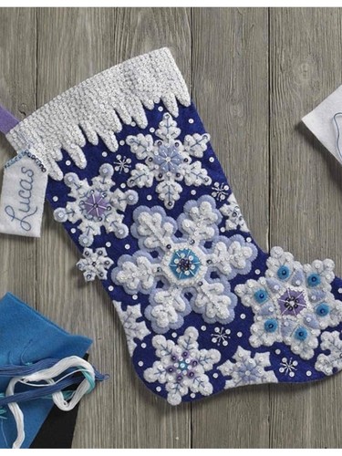 New Bucilla Special Edition Sparkle Snowflakes Felt Stocking Kit - 18 Inches - Picture 3 of 8