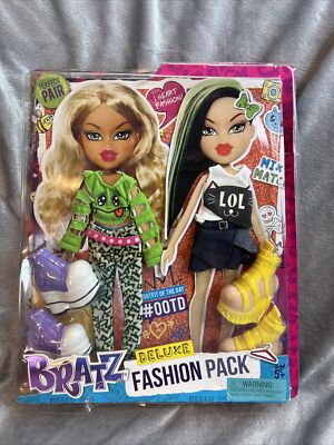 Bratz Deluxe Fashion Pack Outfit of the Day Mix and Match New in Package 2015
