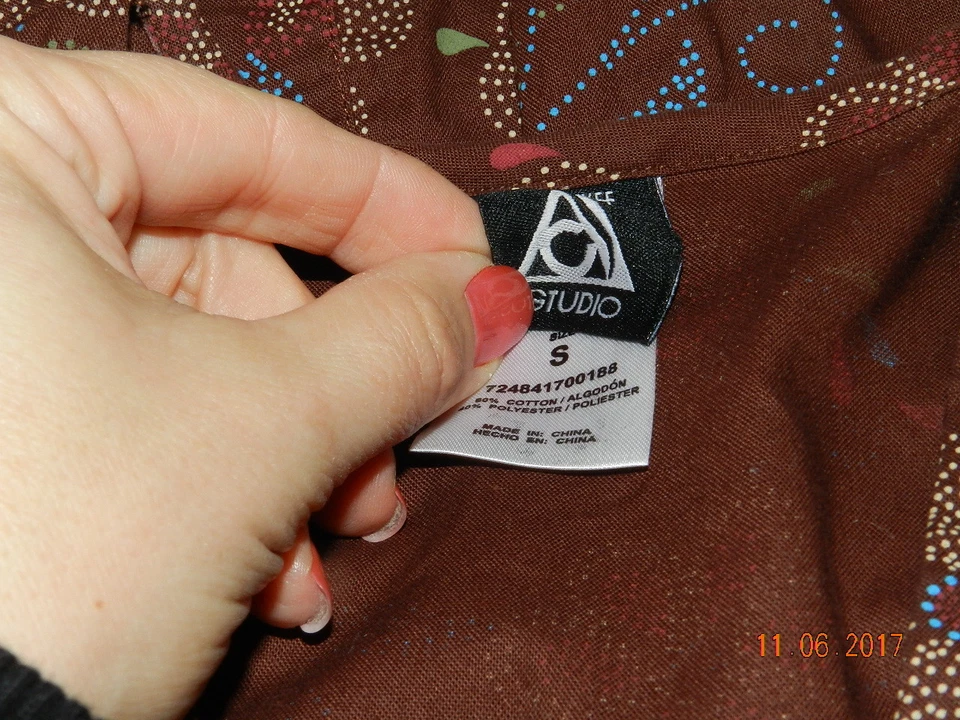 Cherokee Studio Scrub Size S Top 3435C PTIA Brown Floral Long sleeved - Image 4 of 4