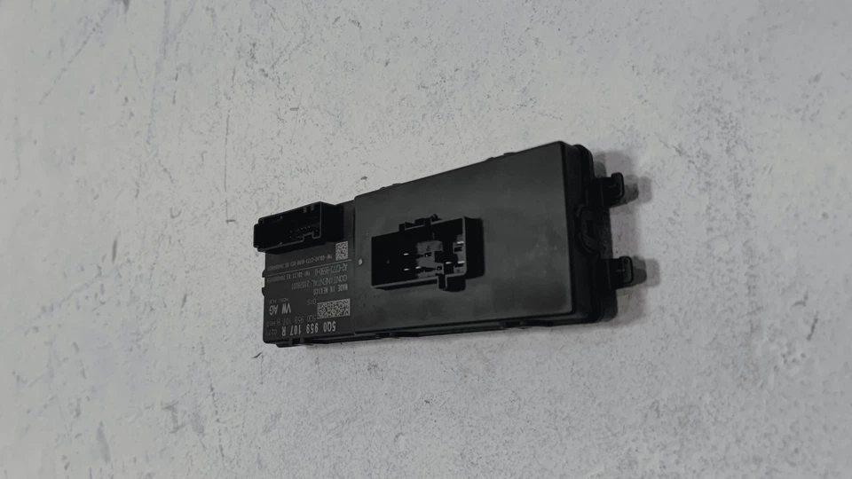 Volkswagen Atlas 2021 puerta trasera puerta levadiza puerta trasera módulo de control unidad OEM Foto 2 de 4