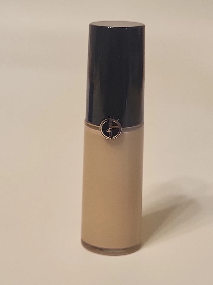 Giorgio Armani Luminous Silk Perfect Glow Concealer #1.5 Open Box 0.40floz - Image 2 of 4