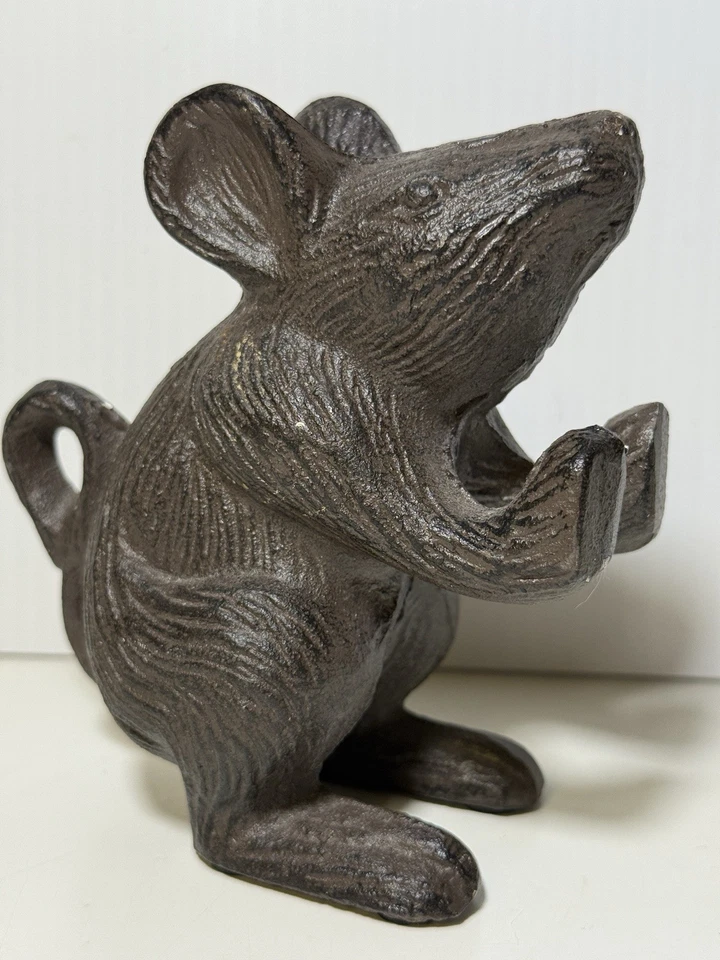 Cast Iron Mouse Door Stop Bookend Rustic 4 3/4” - Image 3 of 4