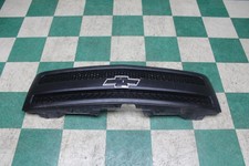 Dmg 07-13 Silverado Black Front Oe Upper Grille Assembly Grille Factory Emblem