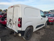 PEUGEOT PARTNER K9 2018-2024 INNER WING ARCH LINER FRONT RIGHT SIDE 9858960880