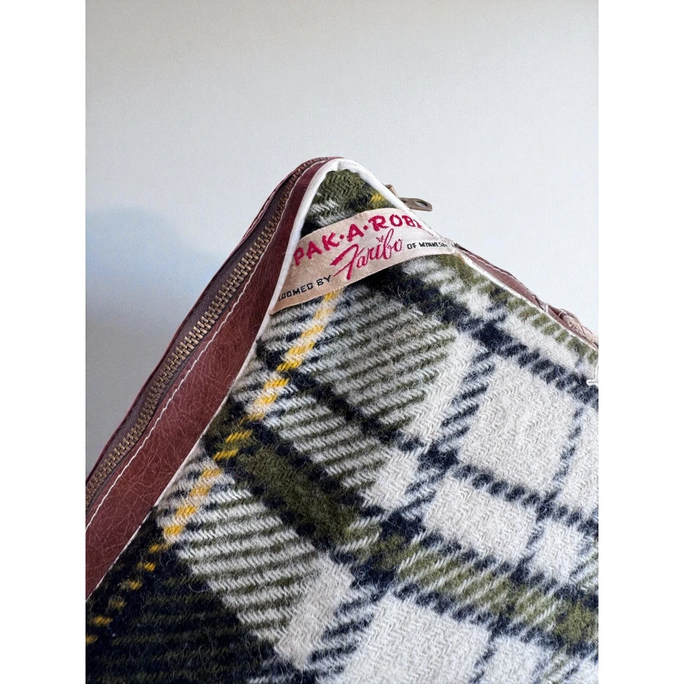 "Paquete de bata vintage Faribo pelusa telar verde marfil flecos tiro de estadio 56""x66" Foto 3 de 4