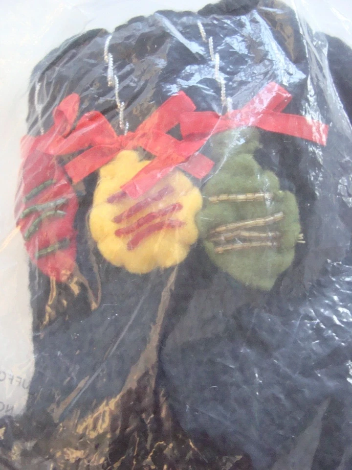 NUEVO SELLADO Legacy Legwear QVC Vacaciones Zapatilla Calcetines con Suela Pinzas - Adornos Foto 2 de 4