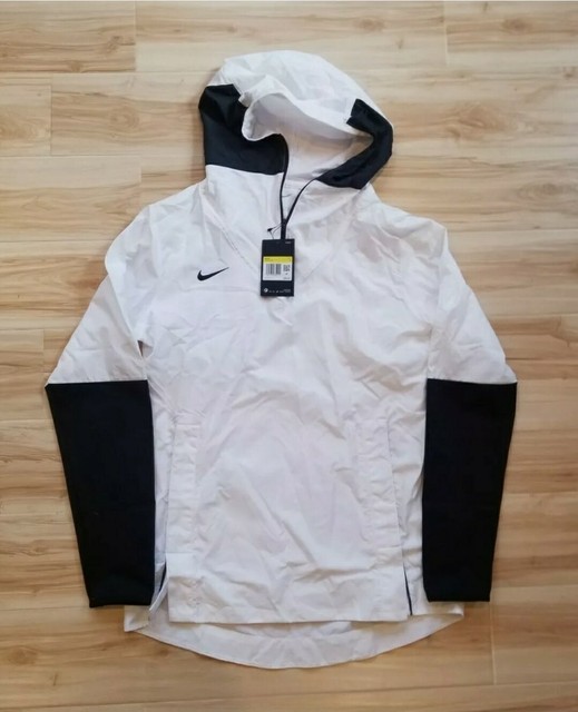 nike lightweight player jacket