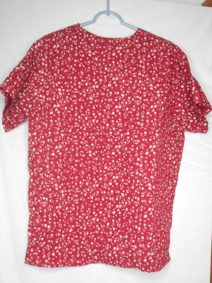 Б/у в отличном состоянии цветочный скраб топ размер L бордовая/коричневая медицинская униформа - Изображение 3 из 4