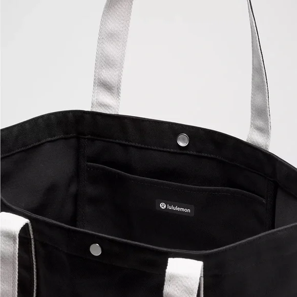 バッグ HLT Daily Logo Tote monotone New Lululemon Daily Multi-Pocket Tote Bag 20L - Logo - Black