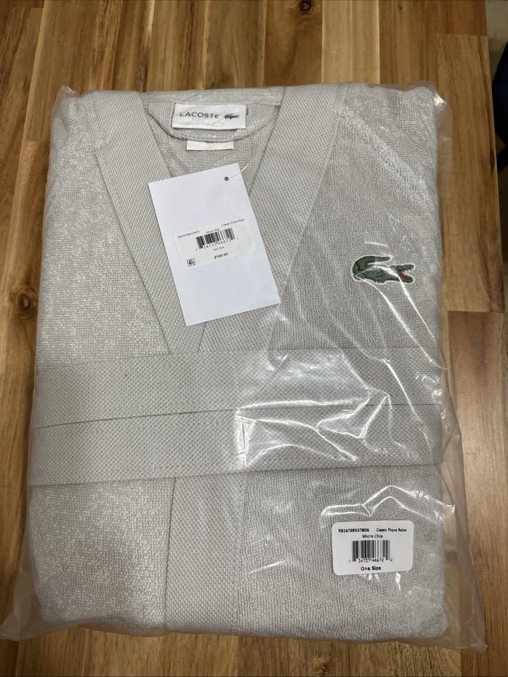 Халат для ванны Lacoste для мужчин и женщин один размер подходит большинству микрочип серый новый с Ярлыками $100 - Изображение 3 из 4