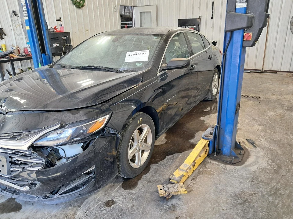 Used Front Left Door Interior Trim Panel fits: 2022 Chevrolet Malibu  Grade A Foto 3 de 4