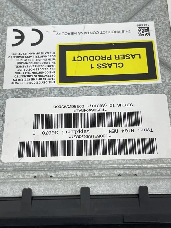  08-10 WRANGLER Equipo de Audio Radio Ren con Radio Satelital Compatible Foto 3 de 4