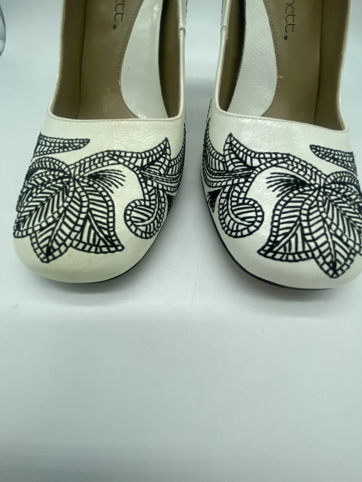 Jessica Bennett Mujer Talla 9M Jhavana Tacones Bordados Crema/Negro BUENOS Foto 4 de 4
