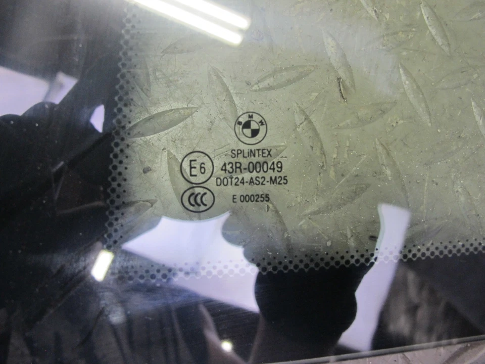 01-06 BMW E46 330Ci 3-SERIES КУПЕ ЗАДНЯЯ ЛЕВАЯ ЧЕТВЕРТЬ СТЕКЛА ОКНО W УПЛОТНЕНИЕ OEM - Изображение 3 из 4