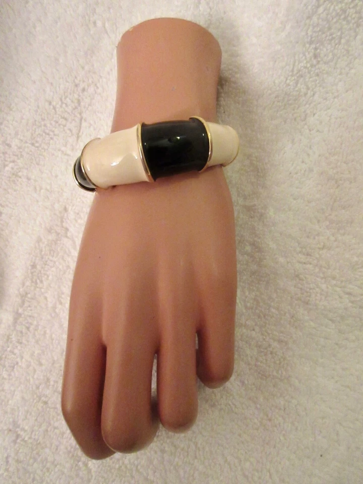 Brazalete Brazalete Camarón K.J.L Lane Años 60 Negro Blanco Bloque de Color Sin Firmar ¡Excelente! Foto 4 de 4