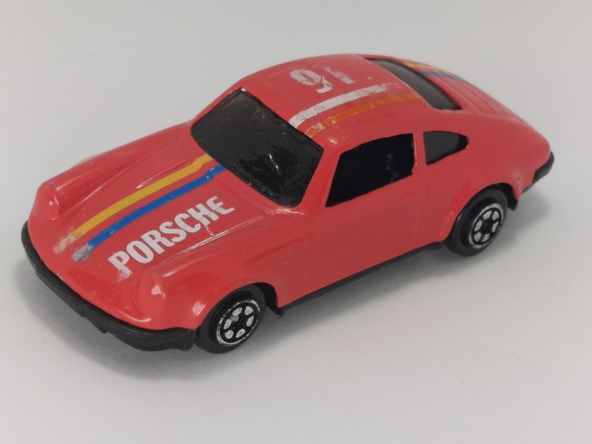 ゆうみん Vintage 80's Yat Ming Porsche 911 No. 811 Hot Pink 1:64 Diecast
