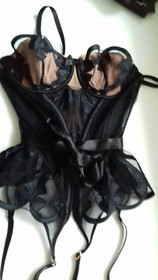 AGENT PROVOCATEUR STUNNING SIZE 32C DINKA BASQUE CORSET & SUSPENDERS RRP &pound;495!