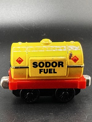 Thomas & Friends Take n Play Along 2002 Vtg Sodor Fuel Yellow Train Car