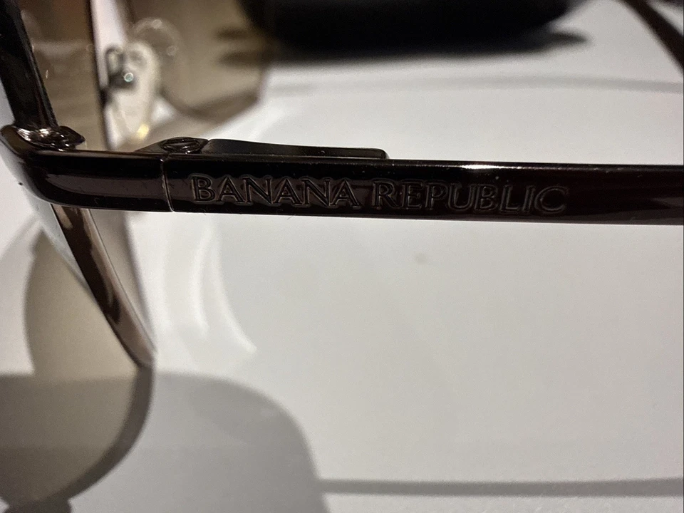 Gafas de sol Banana Republic para hombre Foto 3 de 4