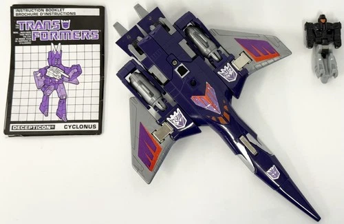 Vintage 1987 Transformers G1 Cyclonus Figure with Accessories *COMPLETE*