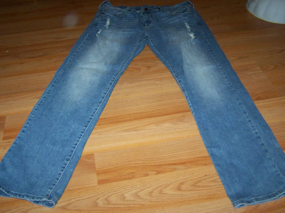 Size 9-10 Delias Denim Blue Jeans Distressed 30" Inseam dELiA*s EUC - Image 2 of 4