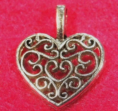 20Pcs. Tibetan Silver HEART of Hearts Charms Pendants Ear Drops Findings H036A
