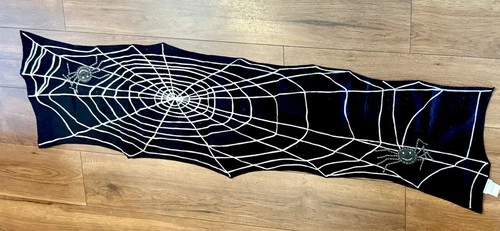 Pottery Barn Kids Spiderweb Table Runner In Beautiful Condition 14" X 65"