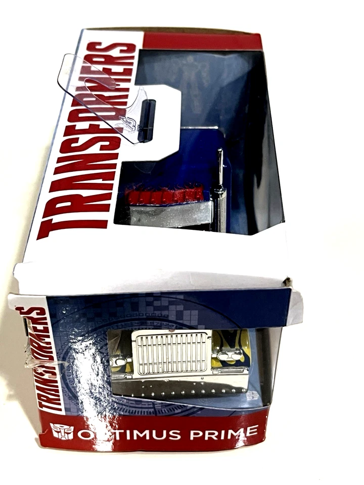 Jada 1/32 Transformers Optimus Prime Model Car New - Image 4 of 4