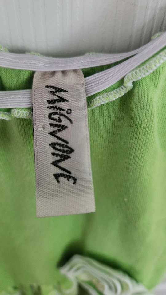 Vestido Mignone Para Niña Adorable Verde Lima Tie Dye Sin Mangas Volantes Talla 7 Usado en Excelente Condición Foto 4 de 4