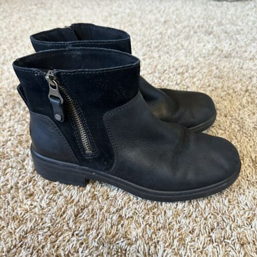 UGG Harrison Zip Suede Leather Black Ankle Booties Women Size 7.5 - Afbeelding 1 van 7