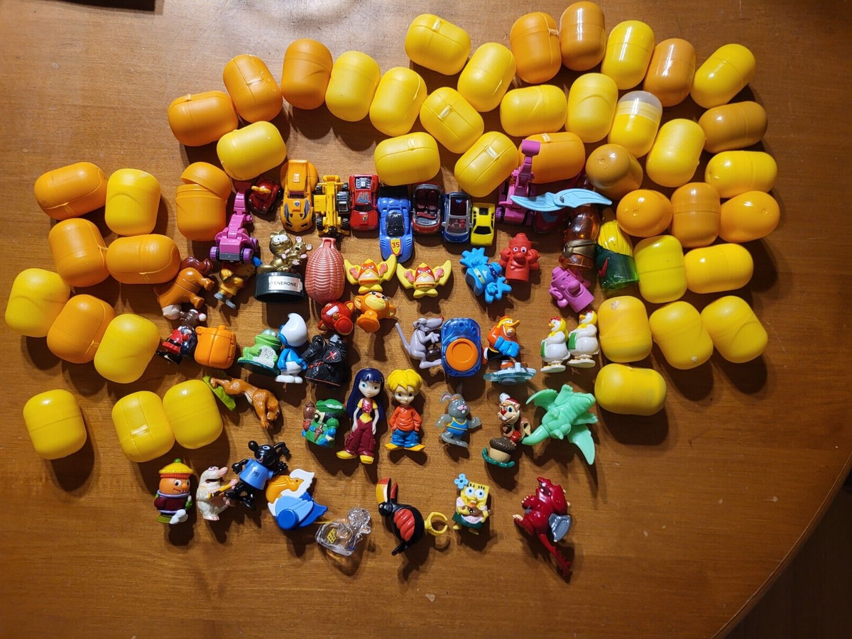 LOT OF RANDOM Kinder Surprise Collectible Vintage Toys & Egg
