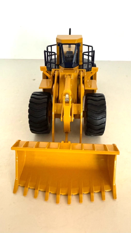 1:50 Komatsu WA800-2 Avance Wheel Loader By Joal - Image 2 of 4