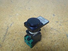 Square 9001-DA10 Contact Block With Pushbutton Gently Used