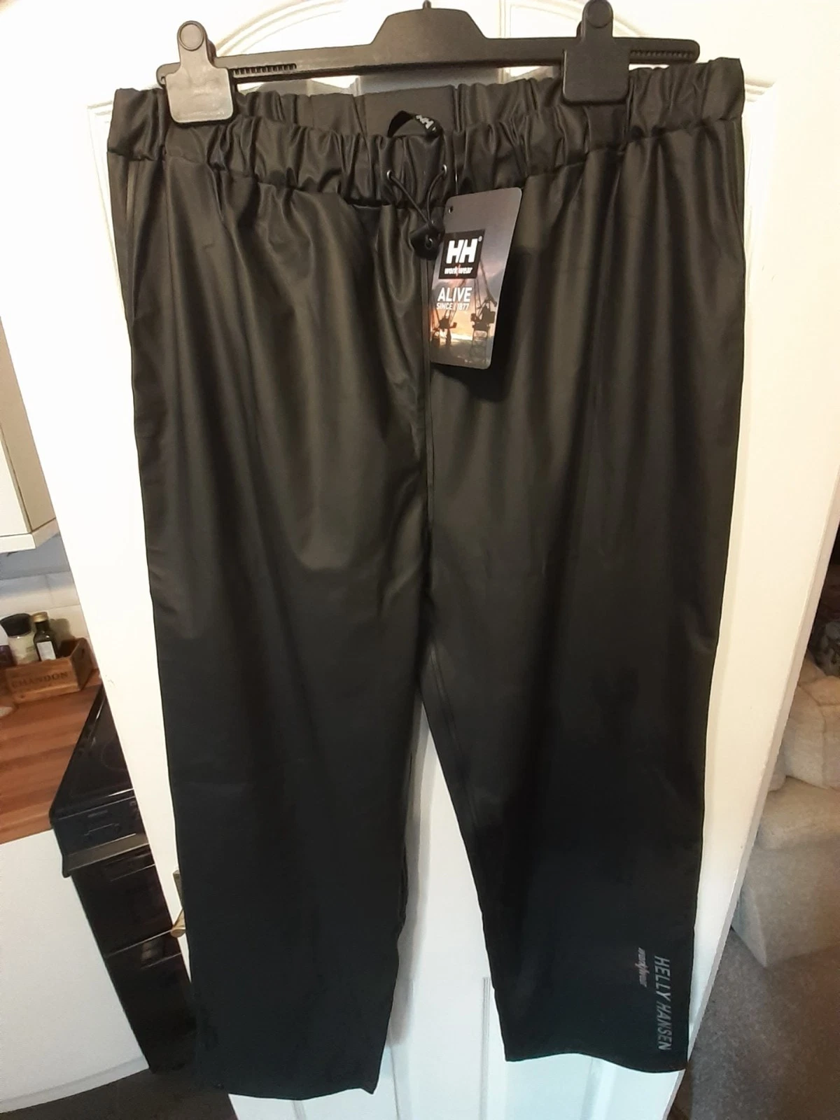NWT Helly Hansen Black Voss Waterproof Rain Pants Workwear Mens XL