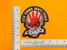 Parche bordado punzón de muerte de cinco dedos de metal premium para coser 3 tamaños