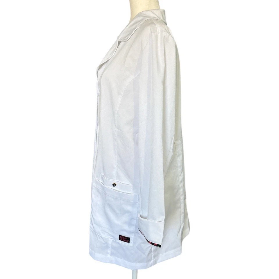 Betsey Johnson Women's Marigold Lab Coat White Size Medium Medical Notch Lapel - Image 3 of 4