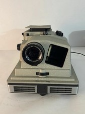 Revere Automatic Deluxe 35mm Slide Projector Model P-88BD   Powers On, Untested