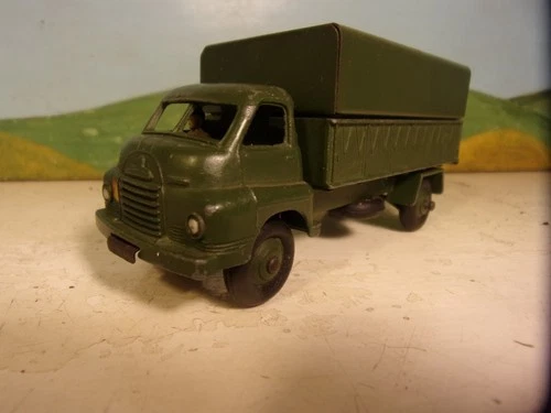 Dinky Toys(Meccano)= 621 Bedford  3 Ton Army Truck c/w driver&Tilt- good c1956