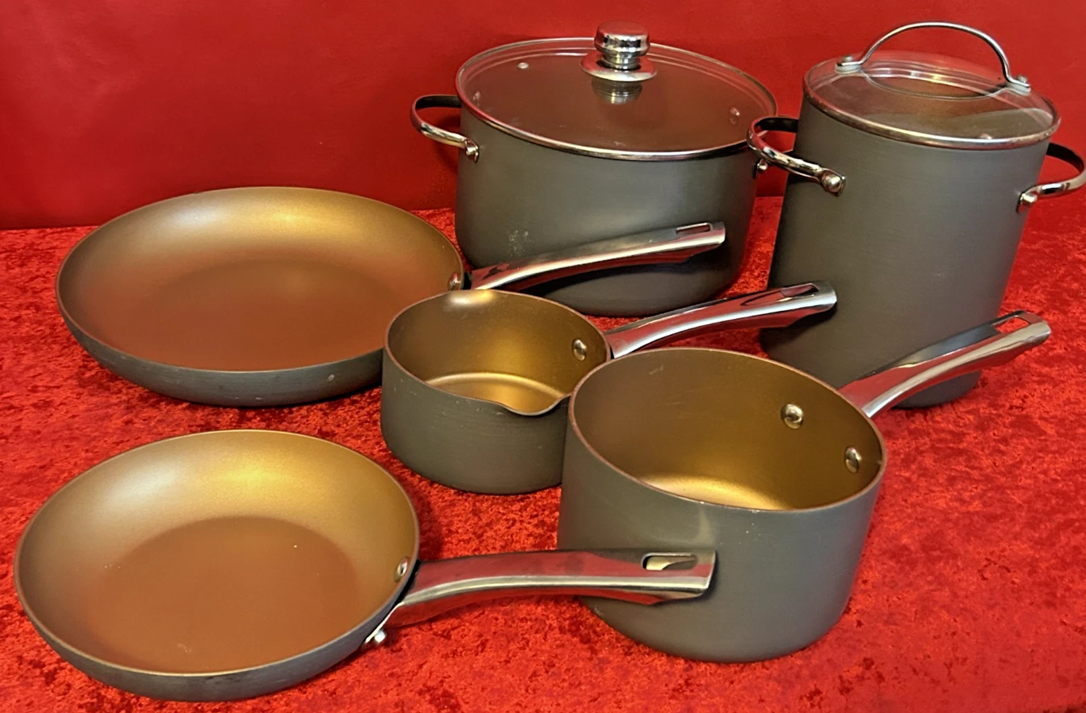 Cook's Essentials Cookware Set 8 Peice Stockpots Frying Pan Sauce Pan Skillet
Opens in a new window 